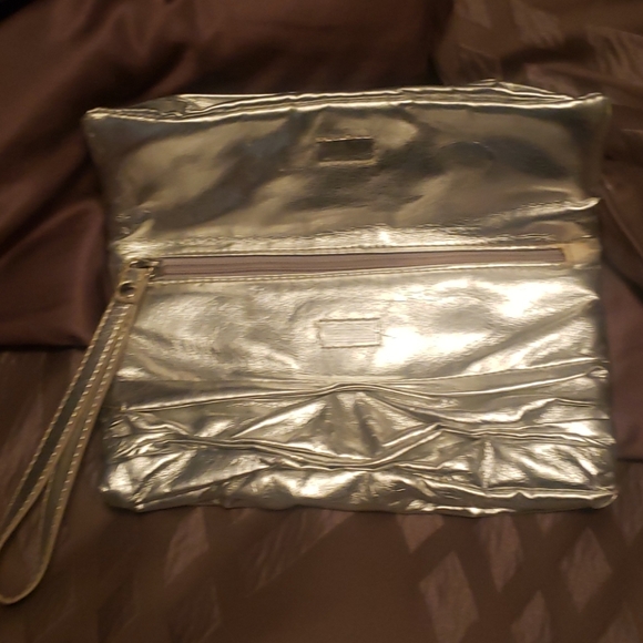 Express silver clutch/wristlet - Picture 2 of 4